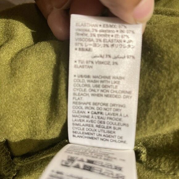 Daily Ritual Women L Romper Jumpsuit Green Olive Supersoft Sleeveless - Picture 8 of 8